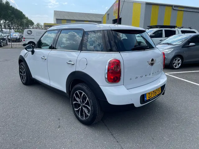 Mini Mini Countryman 1.6 One Chili / AUTOMAAT / SP VLG / OHB /