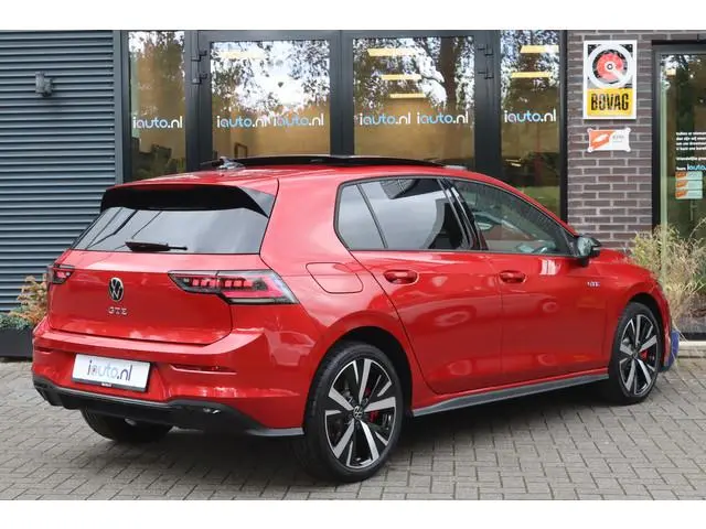 Volkswagen Golf 1.5 eHybrid 272pk GTE Black Style Pano/IQ.Light/360camera/Head-up/DCC/Keyless/Dodeho...