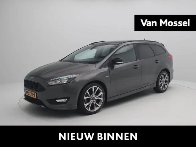 Ford Focus Wagon 1.5 ST-Line 182 | Trekhaak | Navigatie | Parkeersensoren | Camera