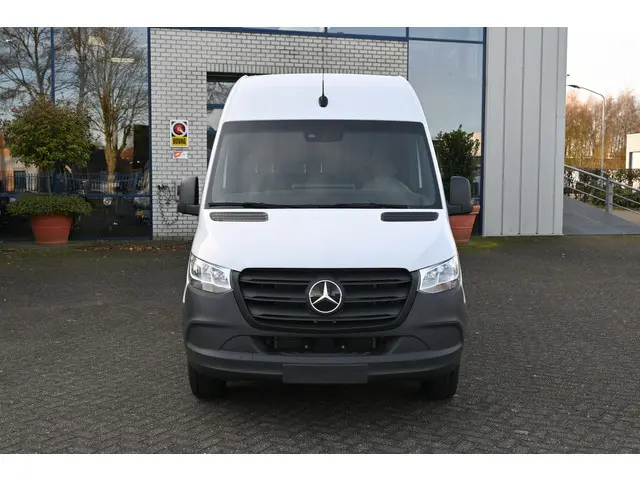 Mercedes-Benz eSprinter 314/414 L3H2 450 km Reikwijdte WLTP Pro 113kWh DC laden 115 kW