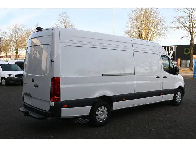 Mercedes-Benz eSprinter 314/414 L3H2 450 km Reikwijdte WLTP Pro 113kWh DC laden 115 kW