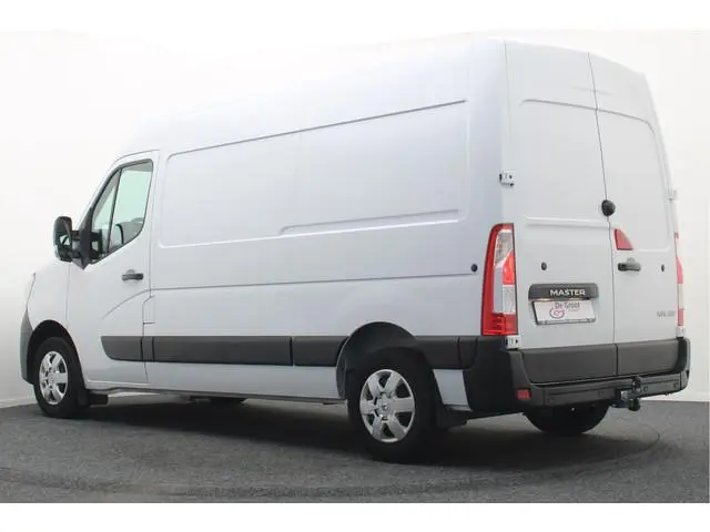 Renault Master T35 2.3 dCi 180 L2H2 3-Zits, Camera, Apple Carplay, Trekhaak, Cruise, PDC