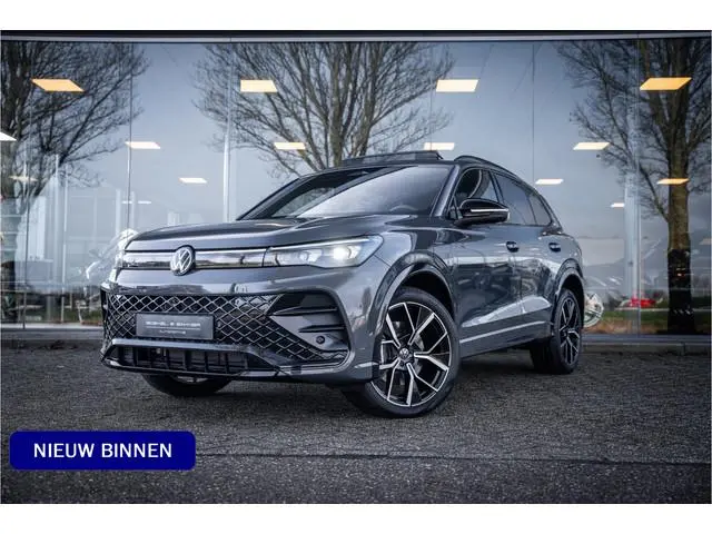 Volkswagen Tiguan eHybrid R-Line Edition ** Panodak ** Trekhaak ** Leder ** Memory Harman/Kardon **...