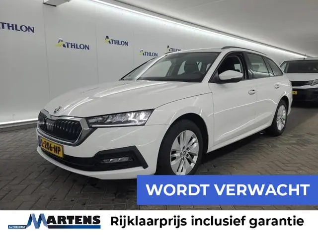 Skoda Octavia Combi 1.0 e-TSI 110pk DSG Ambition Navigatie Cruise Control