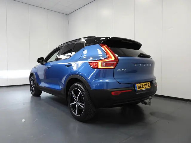 Volvo XC40 1.5 T4 Recharge R-Design NAVI/TREKHAAK/CAMERA/LED/18"LMV!