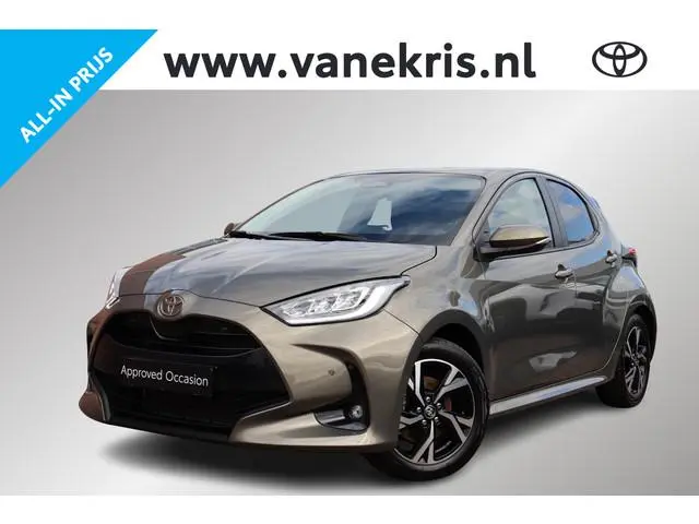 Toyota Yaris 1.5 Hybrid 115 Dynamic Limited Parkeersensoren, Stoelverwarming, Apple Carplay / Androi...