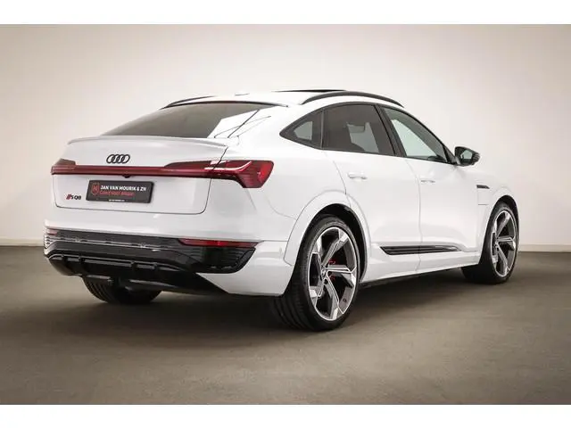 Audi SQ8 Sportback e-tron S quattro SQ8 115 kWh | Panoramadak | Bang en Olufsen | Luchtvering | Trek...