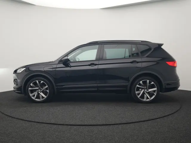 SEAT Tarraco 1.4 TSI e-Hybrid FR Plug In Hybrid 245pk Dealer O.H. PHEV | Adaptive Cruise | Camera |...