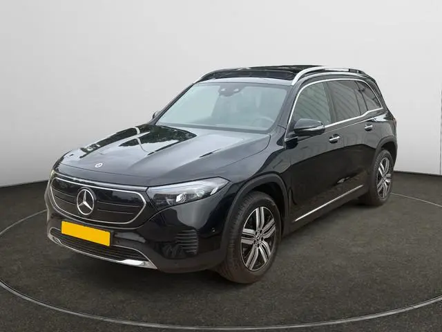 Mercedes-Benz EQB 250+ Luxury Line 71 kWh Aut- SOH 99%, Panoramadak, Full Memory, Zit Comfort, 360 C...