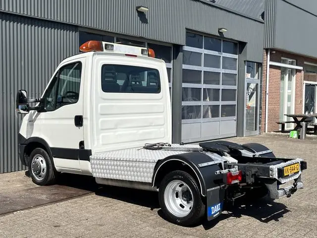 Iveco Daily 35C17 170pk 10.5 ton Be trekker Deze mag 8750 kg trekken 3-persoons uitvoering Airco Cru...