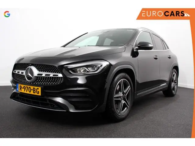 Mercedes-Benz GLA-klasse 200 AMG Line Automaat Stoelverwarming Navigatie Climate Control Camera Elek...