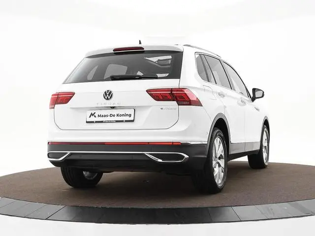 Volkswagen Tiguan 1.4 TSI 245pk DSG eHybrid Elegance · Panoramadak · Camera · Apple/Android Car Play...