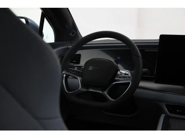 BYD SEALION