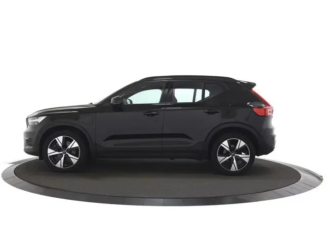 Volvo XC40 1.5 T4 Recharge R-Design Camera / El. Achterklep / Stoelverwarming