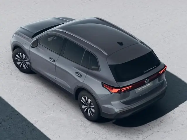 Volkswagen Tiguan Limited Edition 1.5 eHybrid 150 kW / 204 PK SUV 6 Stoelverwarming | Trekhaak | 360...