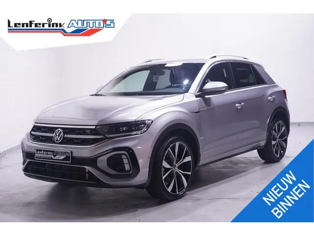 Volkswagen T-Roc 1.5 TSI 150 pk Aut. R Line Ext/Int. Matrix LED Dodehoek Assist, Elek. Achterklep, 1...