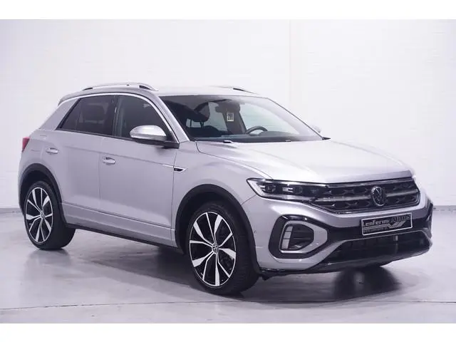 Volkswagen T-Roc 1.5 TSI 150 pk Aut. R Line Ext/Int. Matrix LED Dodehoek Assist, Elek. Achterklep, 1...