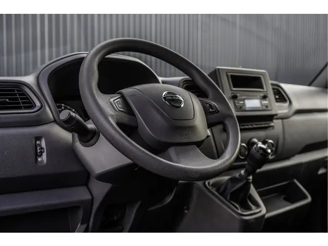 Nissan Interstar