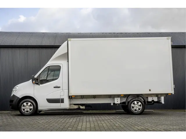 Nissan Interstar