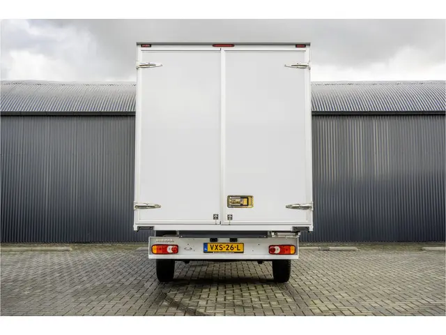 Nissan Interstar