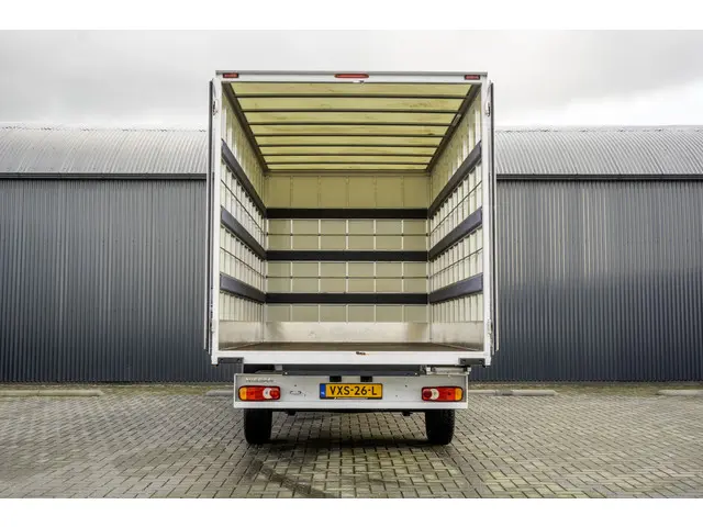Nissan Interstar