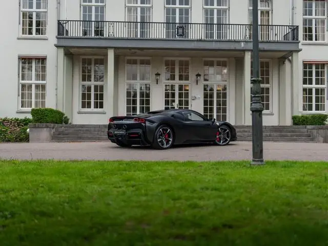 Ferrari SF90 Stradale
