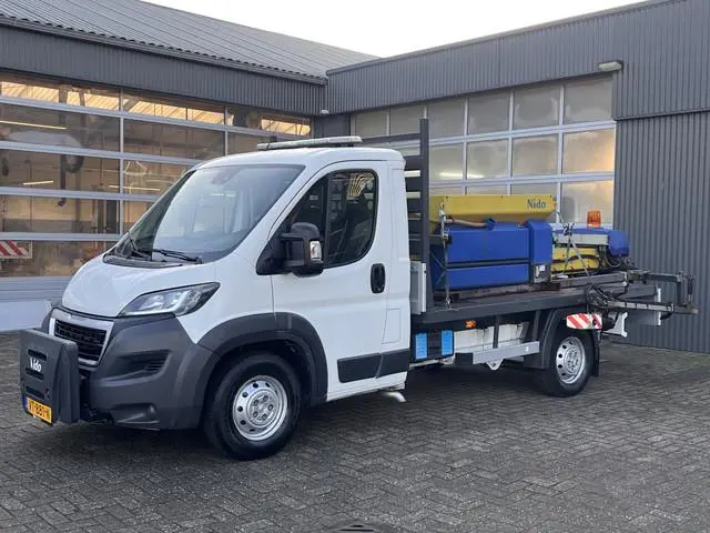 Peugeot Boxer 2.2 HDI Winterdienst Zoutstrooier Nido Open laadbak Airco Trekhaak Open laadbak Nido a...