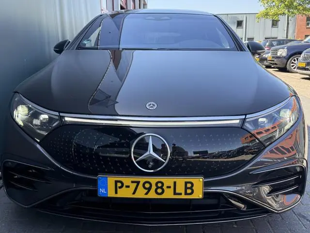 Mercedes-Benz EQS