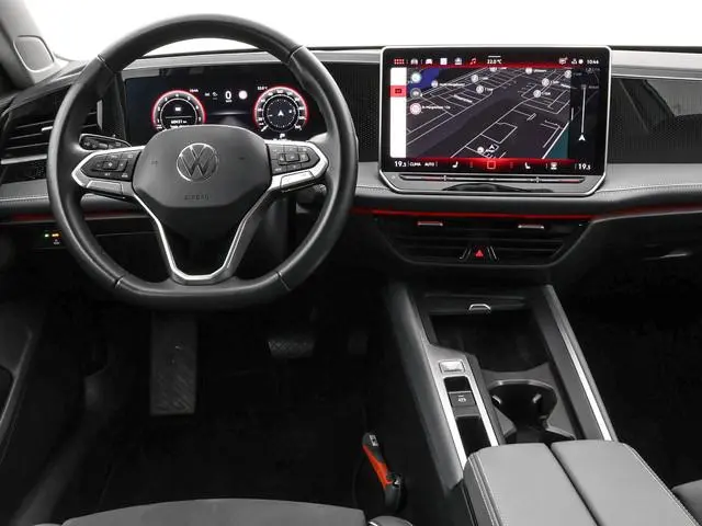 Volkswagen Passat Variant 1.5 eTSI 150pk DSG Elegance Business · Camera · Wegklapbare Trekhaak · App...