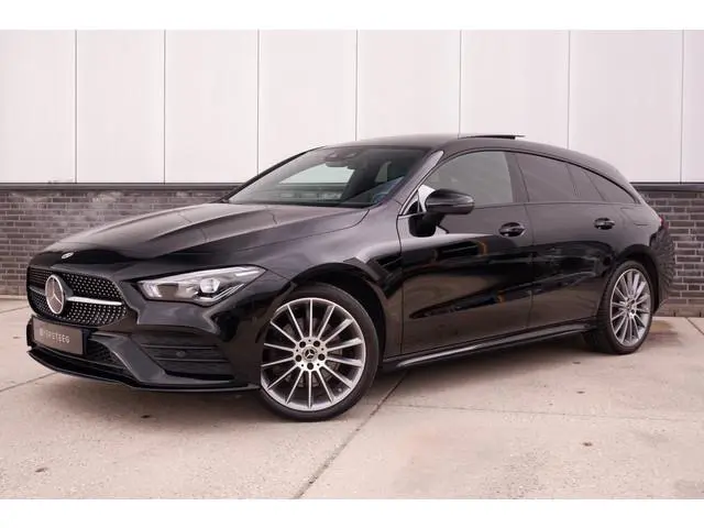 Mercedes-Benz CLA-klasse Shooting Brake 250 e AMG Line | Panoramadak | Elek. Trekhaak | Sfeerverlich...