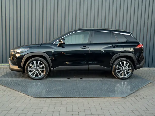 Toyota Corolla Cross Hybrid 140 Style | Blind Spot | Elk. A-klep | Stuur & Stoel verw. | Prijs Rijkl...