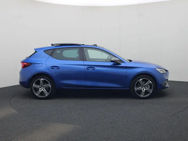 SEAT Leon 1.5 TSIe-Hybrid 150kW/204PK FR PHEV First Edition · Panoramadak · Navigatie · Apple/Androi...