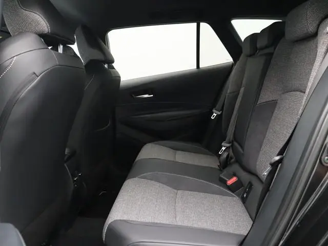 Toyota Corolla Touring Sports Hybrid 140 Dynamic | Stoel, Stuur en voorruitverwarming | Apple Carpla...