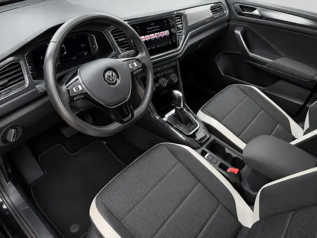 Volkswagen T-Roc 1.5 TSI R-line+ Aut- Panoramadak, Sport Interieur, Ada Cruise, Xenon Led, Virtual C...