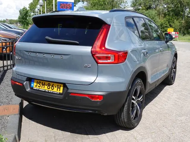 Volvo XC40 2.0 B3 Plus Dark H-LEER | ACC | MEMORY | BLIS + CTA | HK-AUDIO