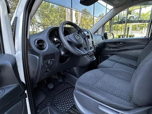 Mercedes-Benz Vito 110 CDI L2 Lang // Trekhaak // € 384,- p/mnd // Airco // 12 mnd Garantie // Bank...