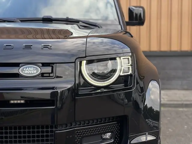 Land Rover Defender 110 2.0 P400e 110 X | Luchtvering | Afneembare Trekhaak | Apple Carplay | 360° C...