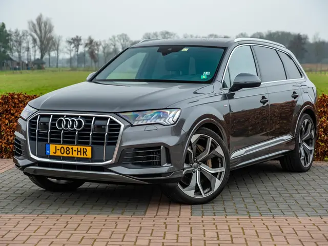 Audi Q7 55 TFSIe quattro Pro Line Plus S-Line | 23” RS Lm | Volleder Valcona | Elek Trekhaak | Laser...