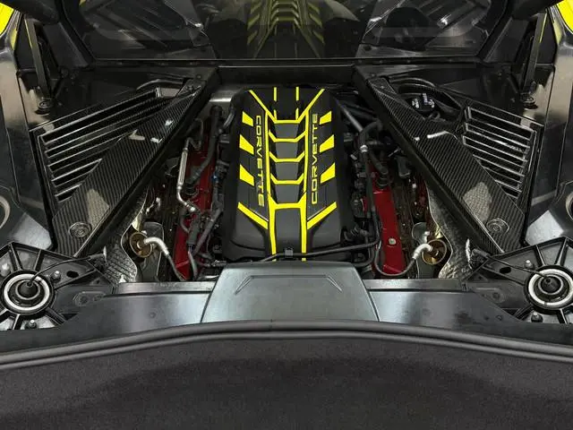 Corvette C8