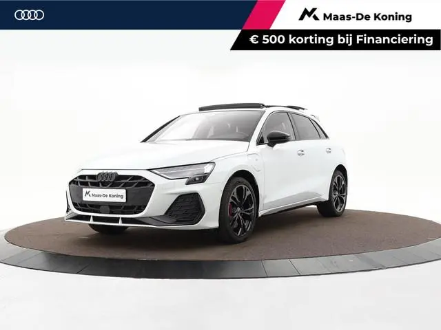 Audi A3 Sportback 45 TFSIe 272pk S-Tronic S Edition Competition · SOH 100% · Panoramadak · Camera ·...