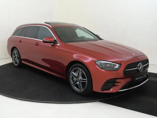 Mercedes-Benz E-klasse Estate 300 de AMG Line / Stoelverwarming / Panaroma-dak / Trekhaak /