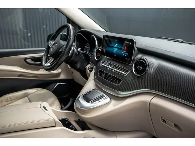 Mercedes-Benz V-klasse V 300 CDI | Exclusive | AMG | 1e Eigenaar | Burmester | Pano | Mem.Seats | IL...