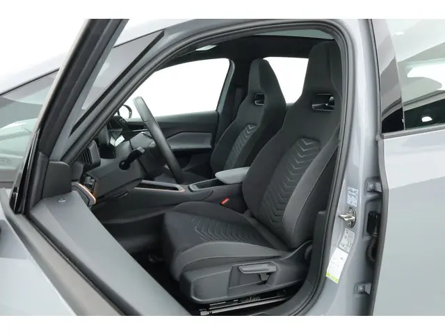 CUPRA Born Copper Edition 62 kWh | Pano | 360cam | Stoel-Stuurverw. | Adapt. Cruise | Keyless | CarP...