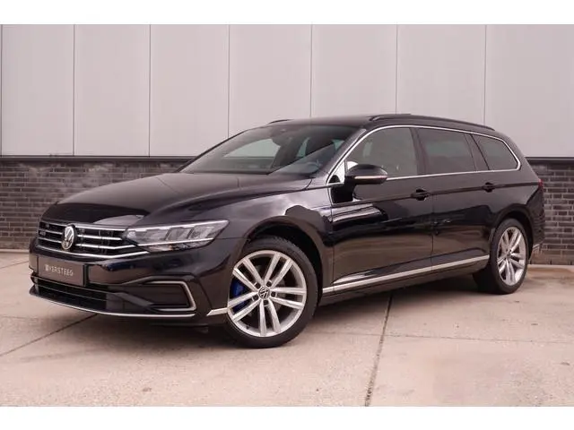 Volkswagen Passat Variant 1.4 TSI PHEV GTE Business | Pano | Carplay | LED | Camera | Navi | LED