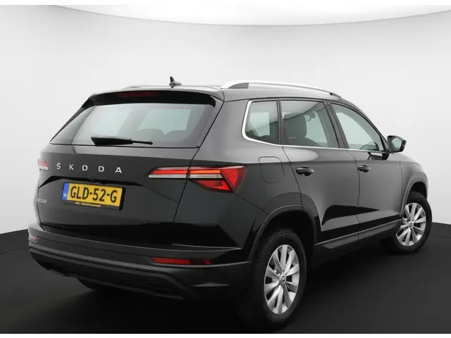 ŠKODA Karoq 1.5 TSI ACT 150PK DSG BUSINESS EDITION CAMERA/ACC/CARPLAY/LED
