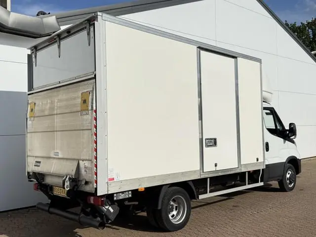 Iveco Daily 35C16 3.0 160PK Bakwagen Laadklep Zijdeur Camera Climate Control Bluetooth Luchtgeveerde...