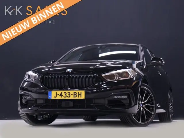 BMW 1-serie 118i Executive Edition [ADAPTIVE CRUISE, SPORT LINE, APPLE CARPLAY, ANDROID, STOELVERWAR...