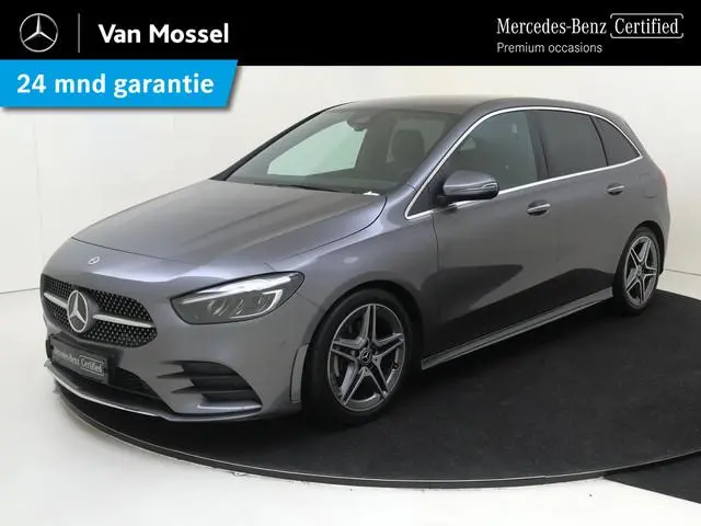 Mercedes-Benz B-klasse 180 AMG Line / Sfeerverlichting/ El. Trekhaak