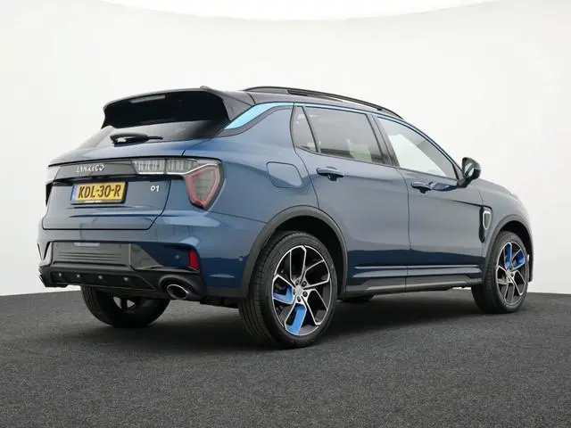 Lynk & Co 01