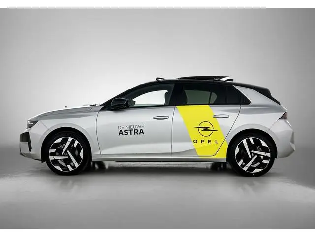 Opel Astra Electric 58 kWh Ultimate | NIEUW! | €5.000,- INRUILPREMIE! | TOT 8 JAAR GARANTIE! PRIVE L...